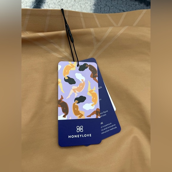 Honeylove ShadowSculpt High-Waist Brief color Sand or Toffee. Women’s size 1X - Picture 4 of 5